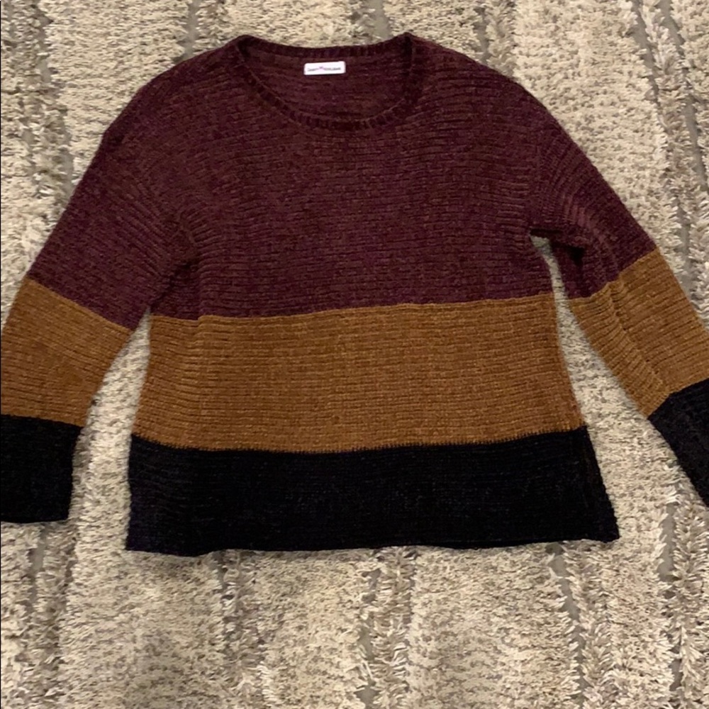 Color block sweater size small